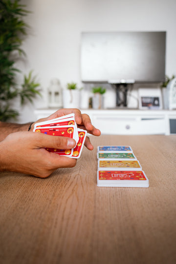 Baralha cada um dos baralhos